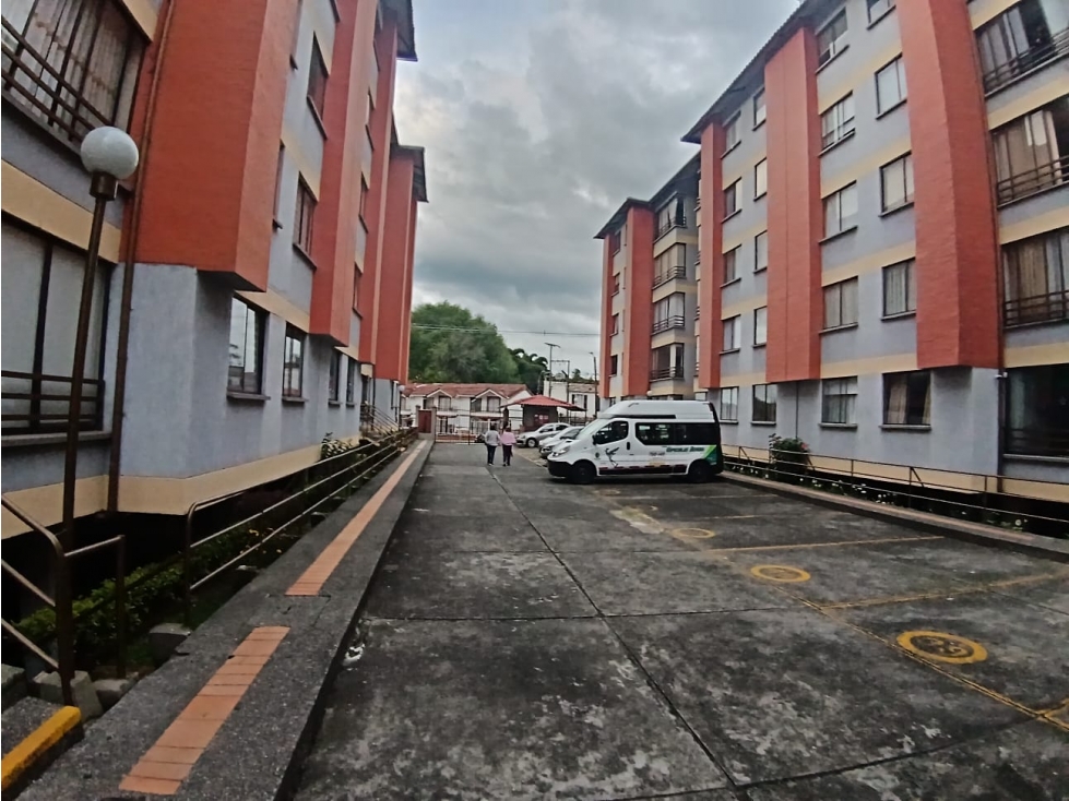 Apartamento en venta en Bloques Yulima, Armenia · foto 3 de 18