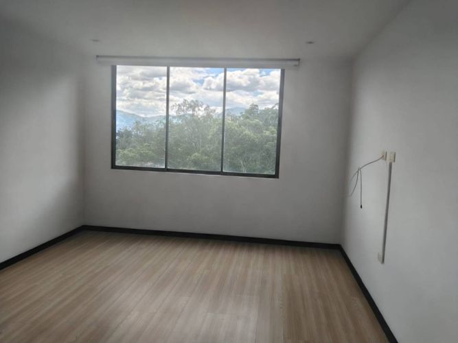 Apartamento en venta en Altos Del Poblado, Medellín · foto 8 de 18