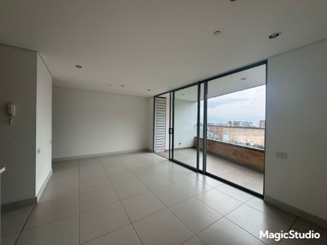 Apartamento de 2 alcobas en arriendo en Loma Del Esmeraldal, Envigado, 85 m² · foto 2 de 20