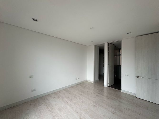 Apartamento de 2 alcobas en arriendo en Loma Del Esmeraldal, Envigado, 85 m² · foto 4 de 20