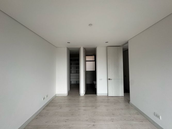 Apartamento de 2 alcobas en arriendo en Loma Del Esmeraldal, Envigado, 85 m² · foto 10 de 20