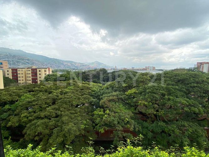 Apartamento de 4 alcobas en venta en Cuarto De Legua - Guadalupe, Cali, 120 m² · foto 2 de 15