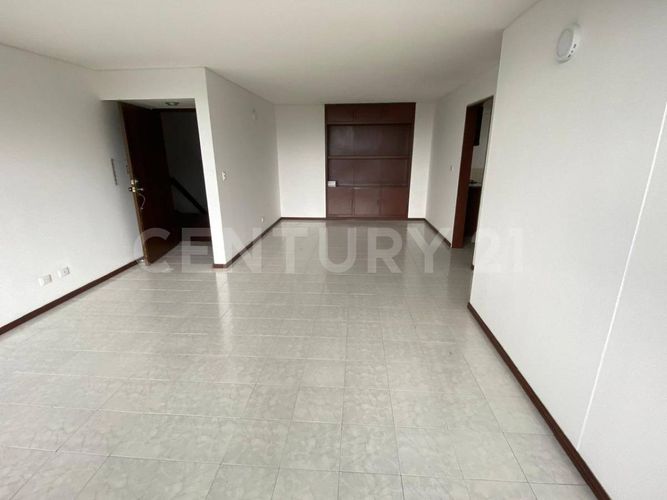 Apartamento de 4 alcobas en venta en Cuarto De Legua - Guadalupe, Cali, 120 m² · foto 3 de 15