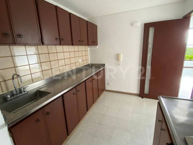 Apartamento de 4 alcobas en venta en Cuarto De Legua - Guadalupe, Cali, 120 m² · foto 4 de 15