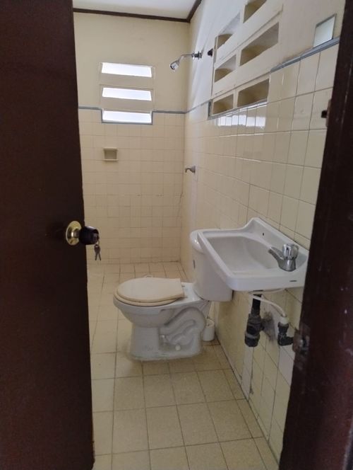 Casa de 7 alcobas en arriendo en Republica Del Libano, Cartagena, 220 m² · foto 13 de 15