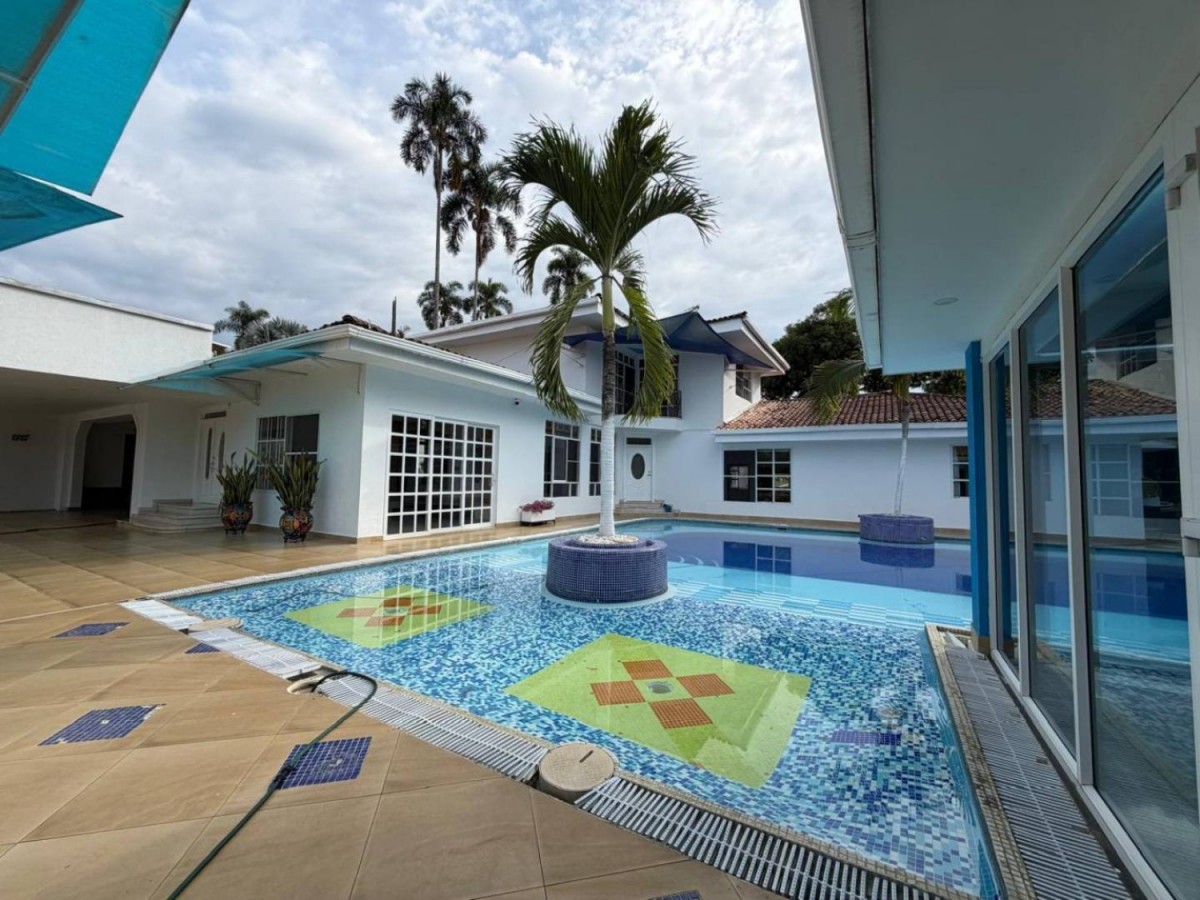 Casa en Arriendo en Pance, Cali