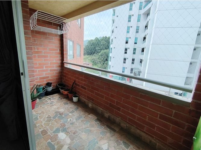 Apartamento de 3 alcobas en venta en Caminos De La Romeria, Sabaneta, 121 m² · foto 2 de 24