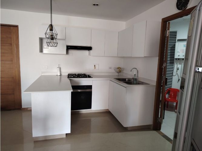 Apartamento de 3 alcobas en venta en Caminos De La Romeria, Sabaneta, 121 m² · foto 3 de 24