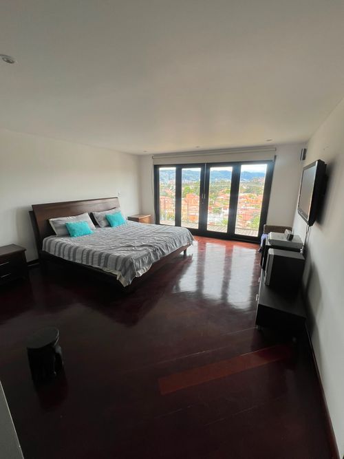 Casa de 4 alcobas en venta en San Jose De Bavaria, Bogotá, 350 m² · foto 17 de 24