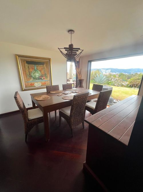 Casa de 4 alcobas en venta en San Jose De Bavaria, Bogotá, 350 m² · foto 3 de 24