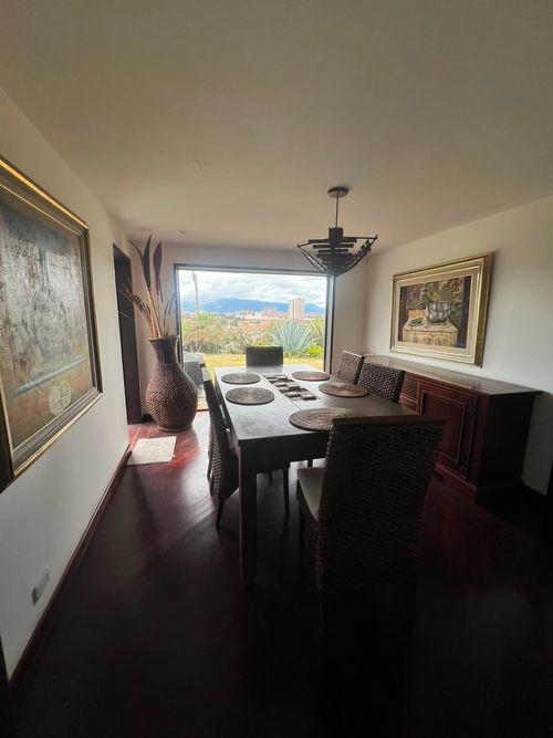 Casa de 4 alcobas en venta en San Jose De Bavaria, Bogotá, 350 m² · foto 4 de 24