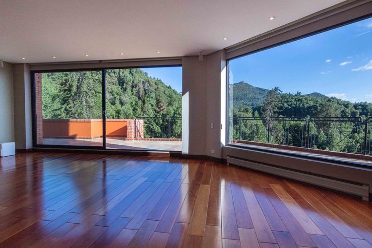 Apartamento de 5 alcobas en venta en Santa Barbara Alta, Bogotá, 530 m² · foto 2 de 24