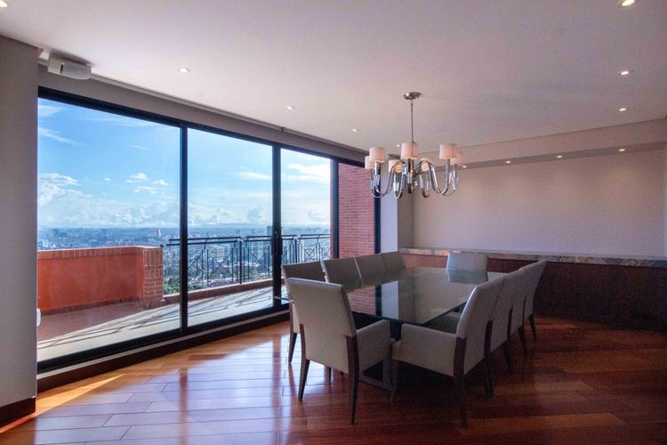 Apartamento de 5 alcobas en venta en Santa Barbara Alta, Bogotá, 530 m² · foto 21 de 24