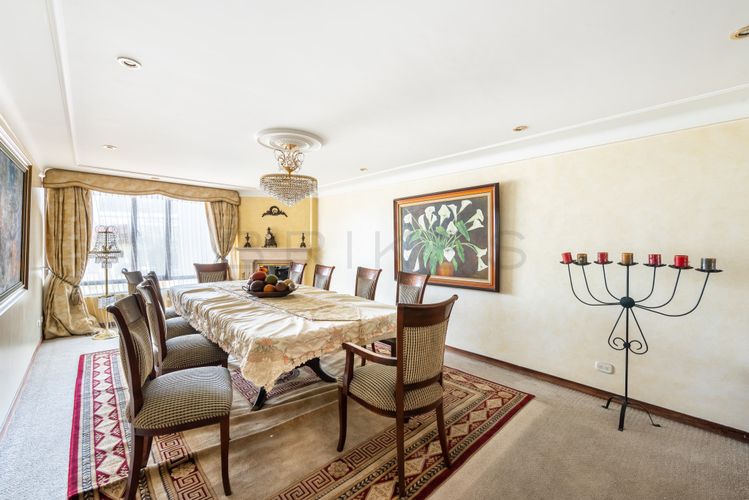 Apartamento de 4 alcobas en venta en Rincon Del Chico, Bogotá, 230 m² · foto 5 de 16