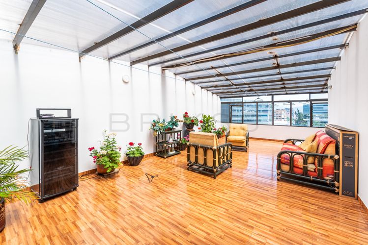 Apartamento de 4 alcobas en venta en Rincon Del Chico, Bogotá, 230 m² · foto 15 de 16