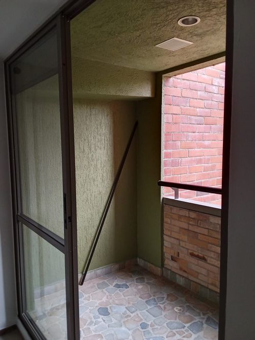 Apartamento de 3 alcobas en arriendo en Las Lomitas, Sabaneta, 110 m² · foto 14 de 16