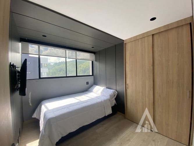 Apartamento de 3 alcobas en arriendo en Granizal, Medellín, 111 m² · foto 3 de 24