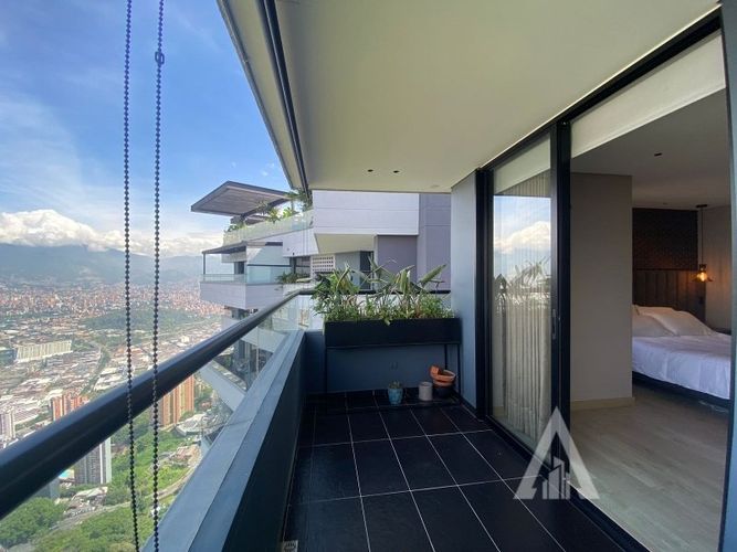 Apartamento de 3 alcobas en arriendo en Granizal, Medellín, 111 m² · foto 11 de 24