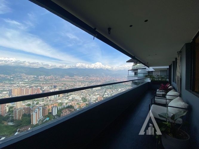 Apartamento de 3 alcobas en arriendo en Granizal, Medellín, 111 m² · foto 12 de 24