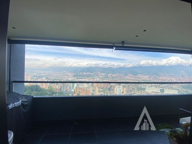 Apartamento de 3 alcobas en arriendo en Granizal, Medellín, 111 m² · foto 14 de 24