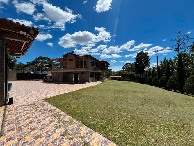 Casa de 6 alcobas en venta en Escobero, Envigado, 700 m² · foto 12 de 20