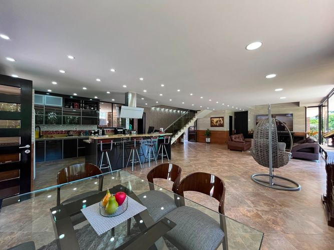 Casa de 6 alcobas en venta en Escobero, Envigado, 700 m² · foto 7 de 20