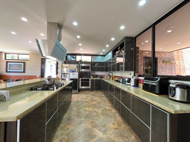 Casa de 6 alcobas en venta en Escobero, Envigado, 700 m² · foto 16 de 20