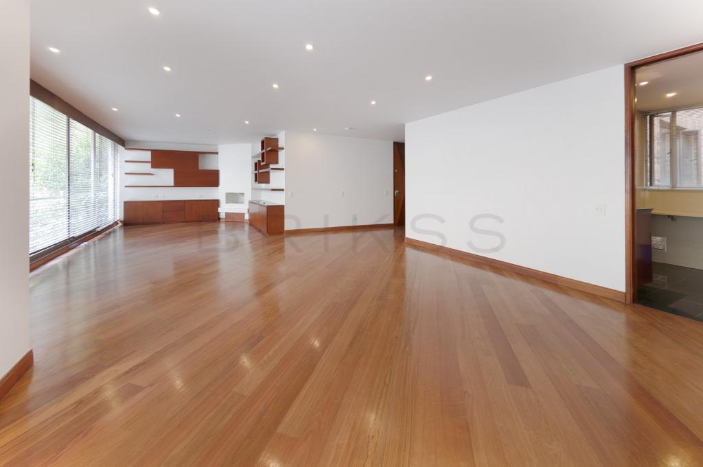 Apartamento en venta en El Refugio, Bogotá · foto 2 de 12