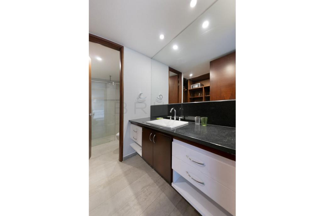 Apartamento en venta en El Refugio, Bogotá · foto 9 de 12