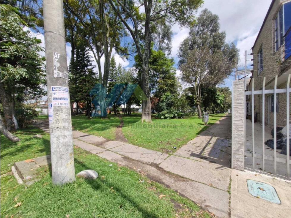Casa en venta en Modelia Occidental, Bogotá · foto 3 de 24