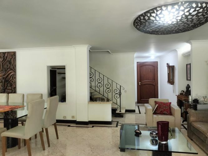 Casa de 3 alcobas en venta en El Poblado, Medellín, 230 m² · foto 3 de 20