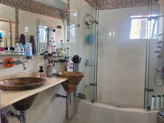 Casa de 3 alcobas en venta en El Poblado, Medellín, 230 m² · foto 11 de 20