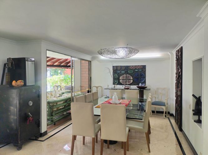 Casa de 3 alcobas en venta en El Poblado, Medellín, 230 m² · foto 12 de 20