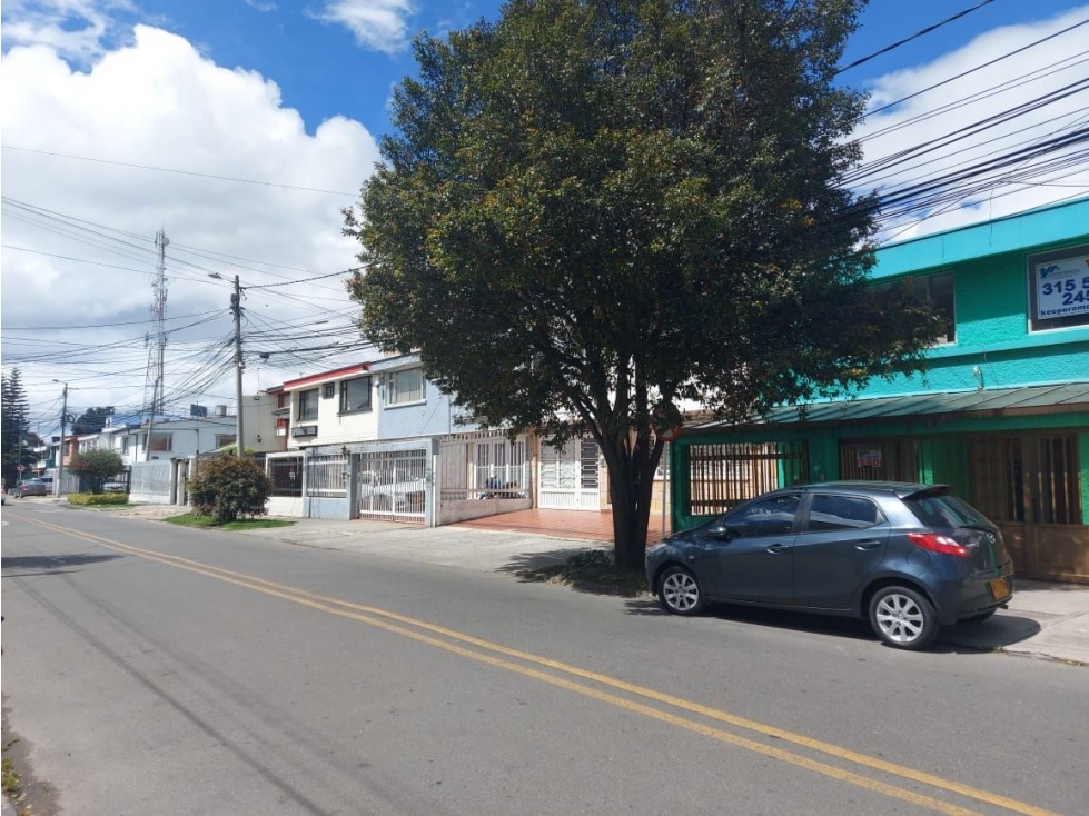 Casa en venta en La Castellana, Bogotá · foto 2 de 24