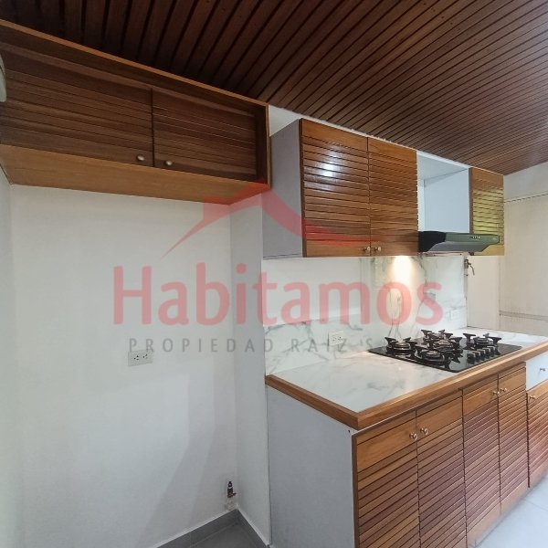 Apartamento en arriendo en El Tesoro, Medellín · foto 7 de 17