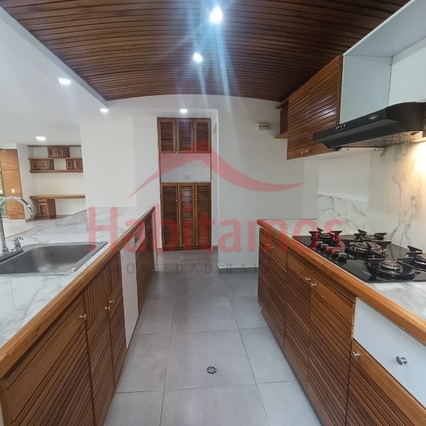 Apartamento en arriendo en El Tesoro, Medellín · foto 9 de 17