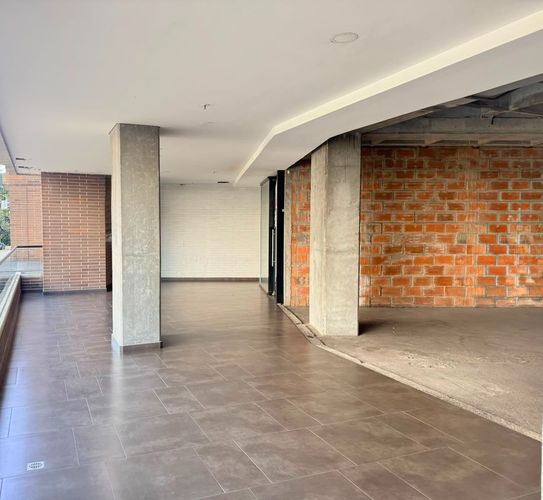 Local en venta en El Poblado, Medellín, 82 m² · foto 5 de 10