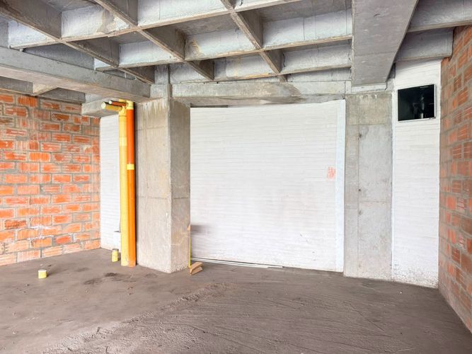 Local en venta en El Poblado, Medellín, 82 m² · foto 3 de 10