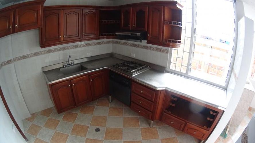 Apartamento de 3 alcobas en venta en La Castellana, Cúcuta, 110 m² · foto 2 de 12