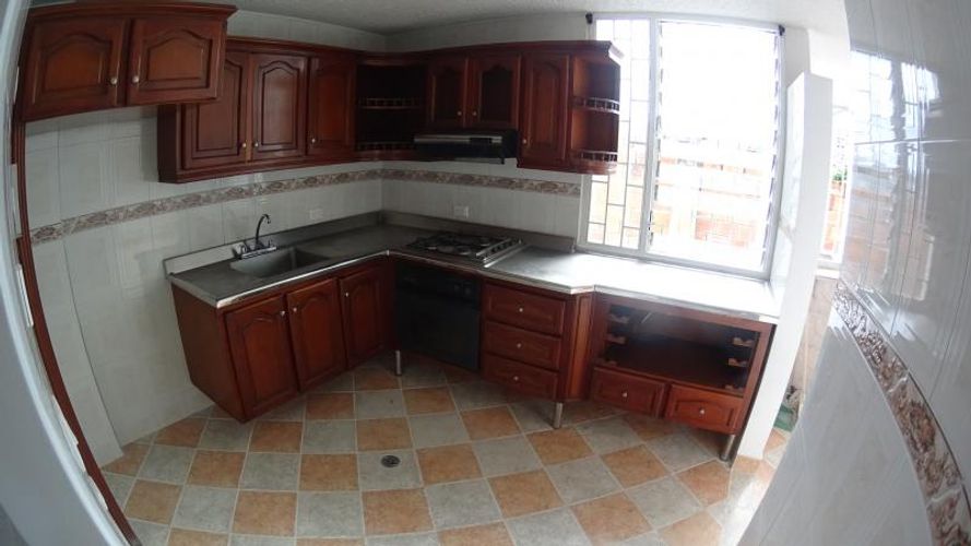 Apartamento de 3 alcobas en venta en La Castellana, Cúcuta, 110 m² · foto 3 de 12