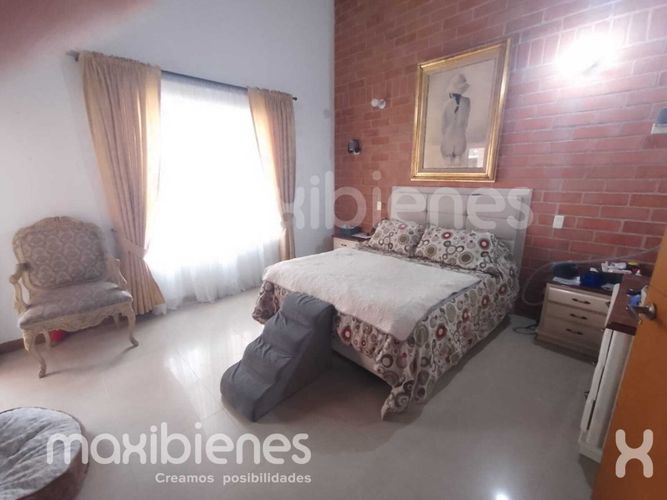 Apartamento de 3 alcobas en arriendo en Suramérica, Medellín, 240 m² · foto 5 de 14