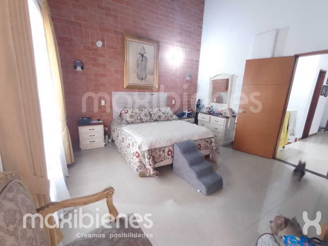 Apartamento de 3 alcobas en arriendo en Suramérica, Medellín, 240 m² · foto 7 de 14