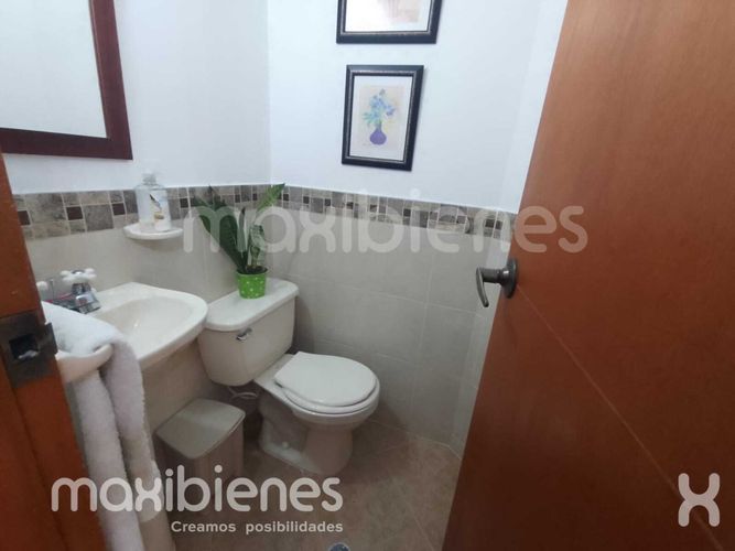 Apartamento de 3 alcobas en arriendo en Suramérica, Medellín, 240 m² · foto 10 de 14