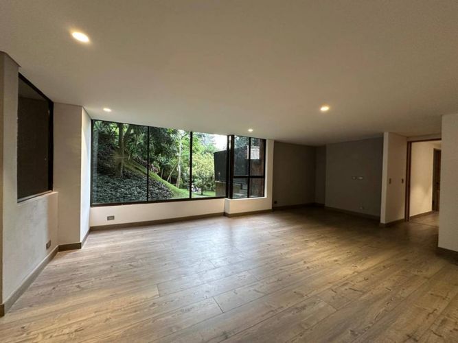 Apartamento de 3 alcobas en venta en Las Lomas No.1, Medellín, 340 m² · foto 18 de 24