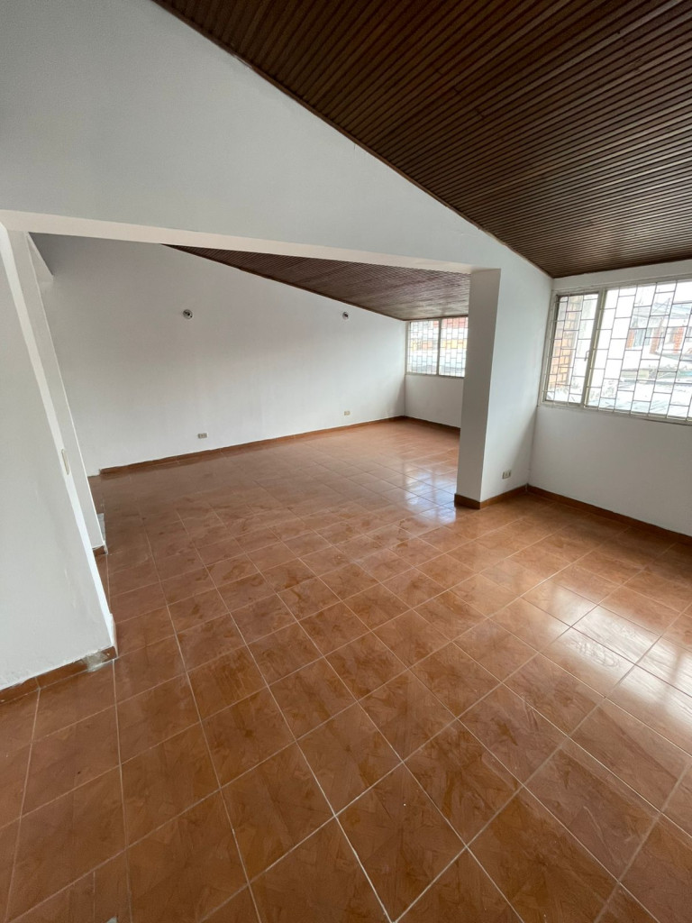Casa en venta en Niza, Bogotá · foto 10 de 16