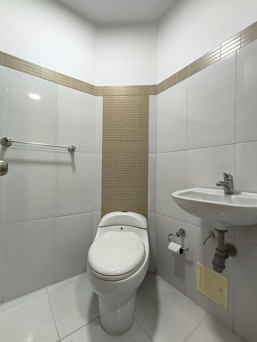 Apartamento de 3 alcobas en venta en La Floresta, Los Patios, 90 m² · foto 3 de 14