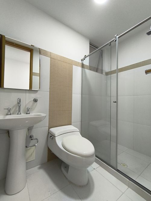 Apartamento de 3 alcobas en venta en La Floresta, Los Patios, 90 m² · foto 6 de 14