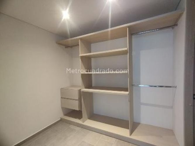 Apartaestudio en venta en Pinares, Pereira, 74 m² · foto 8 de 9