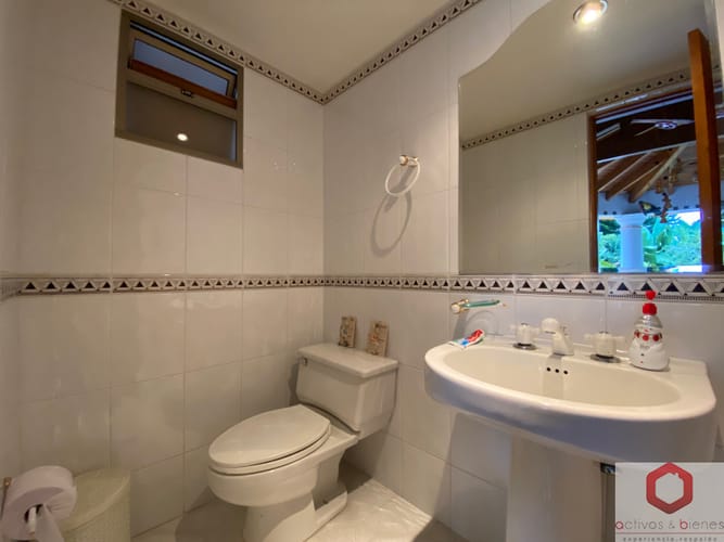 Casa de 4 alcobas en venta en Aeropuerto, Rionegro · foto 8 de 21
