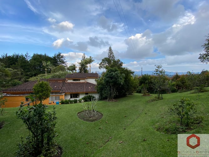 Casa de 4 alcobas en venta en Aeropuerto, Rionegro · foto 18 de 21